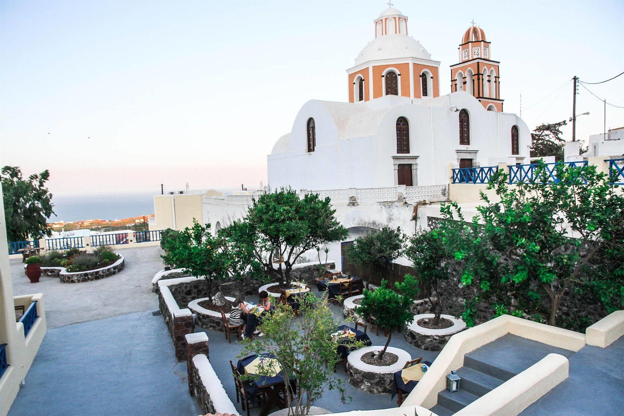 Anatoli & Fira (Santorini)
