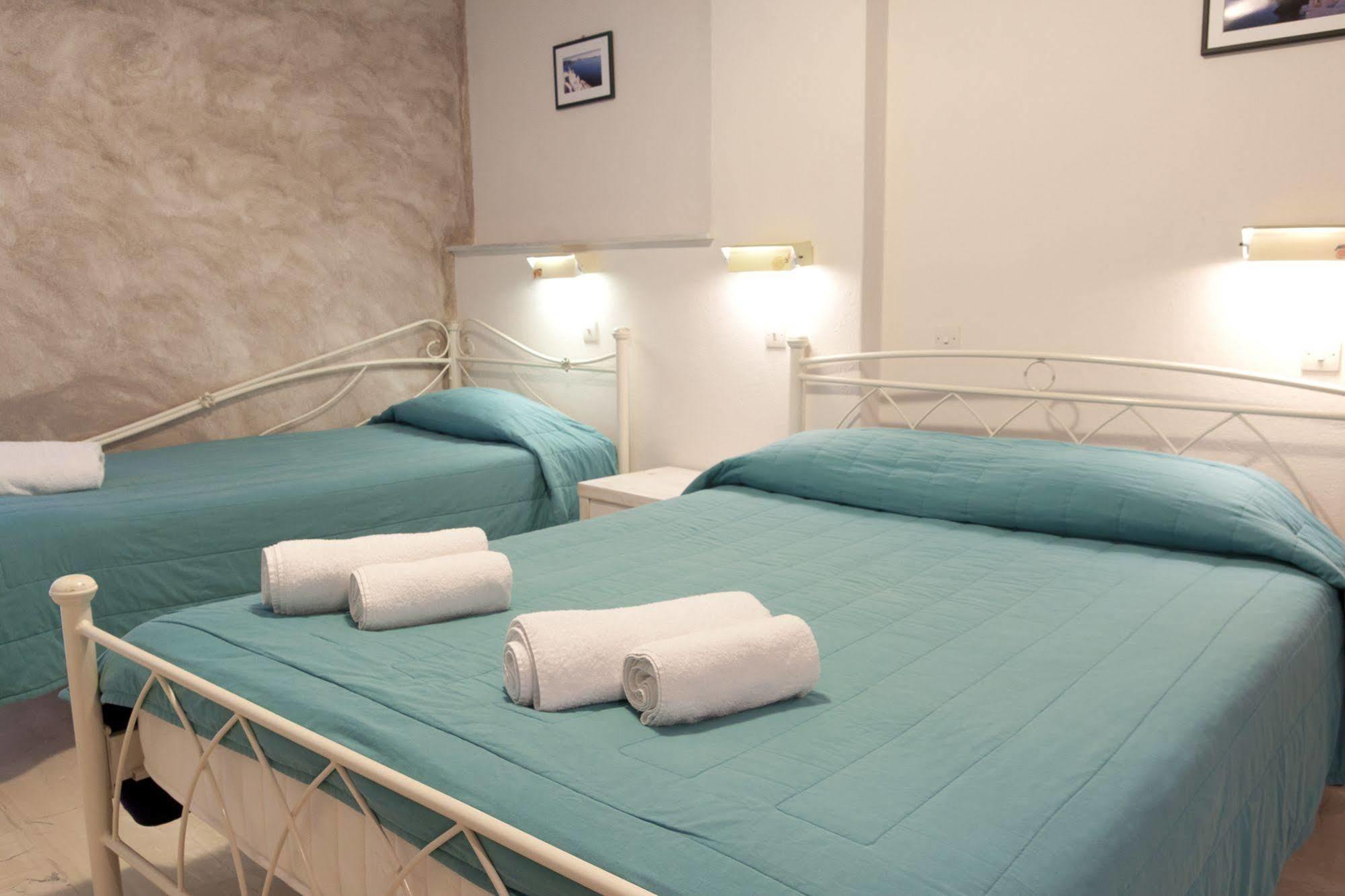 Hotel Anatoli & Firá