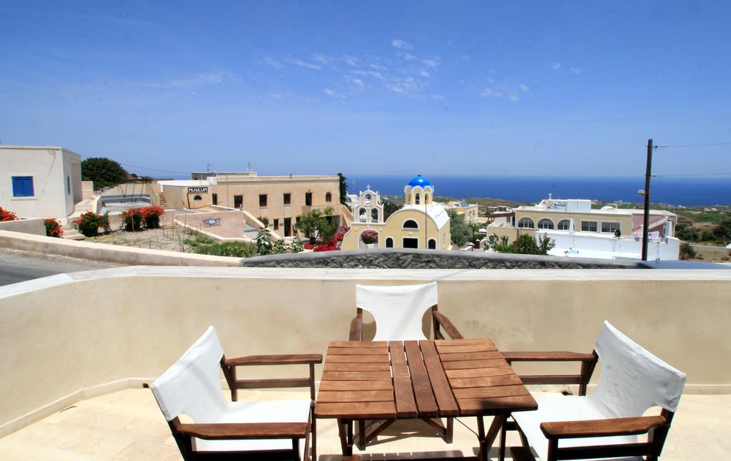 Anatoli & Fira (Santorini)