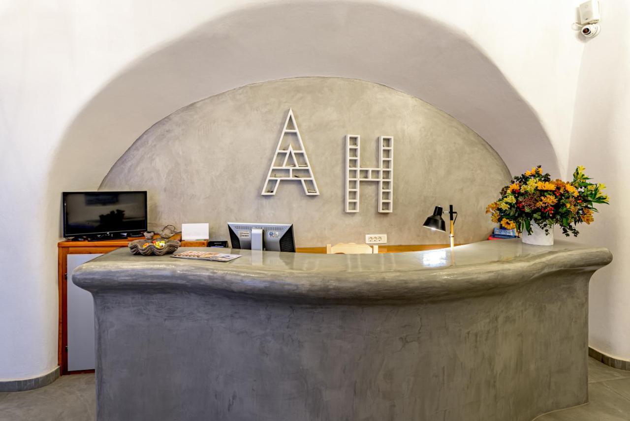 Anatoli & Fira (Santorini)